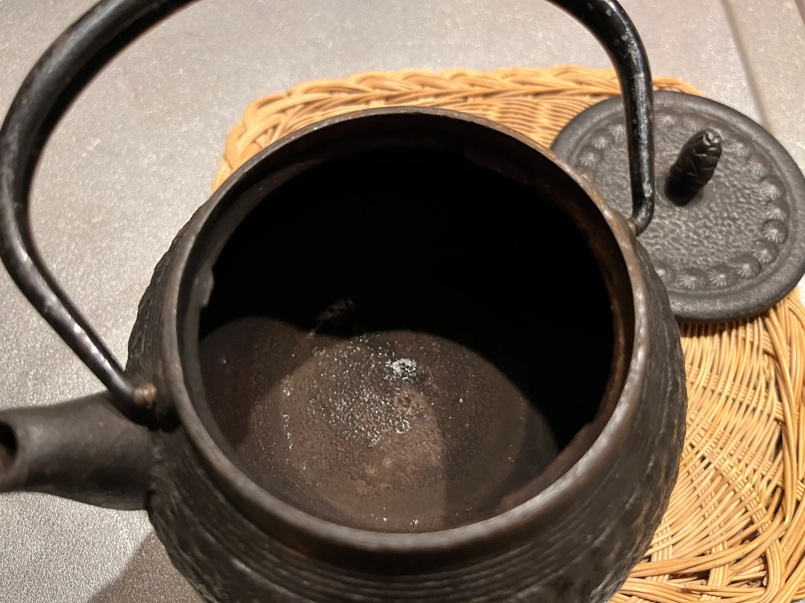 A cast-iron tetsubin kettle